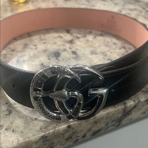 Gucci Black Belt with Silver Buckle